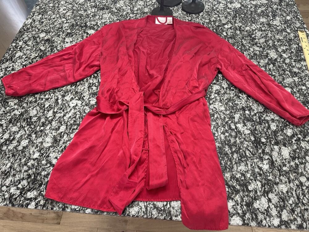 Vintage Victoria’s Secret Gold Label 100% Silk Jacket Robe Size P/S Red